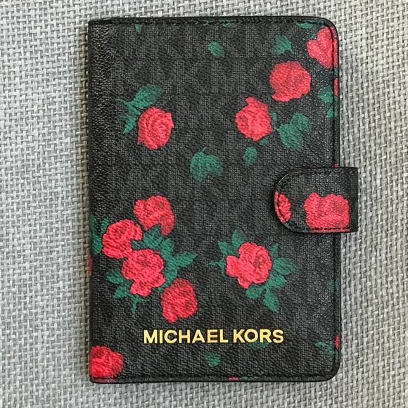 MICHAEL Michael Kors Handbags - Michael Kors Jet Set Travel Passport Case/Wallet